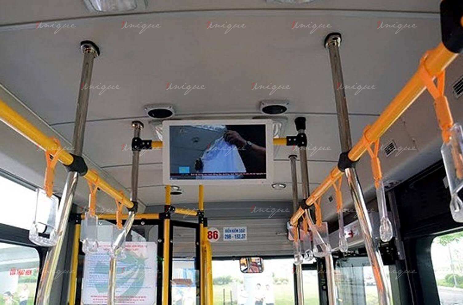 quảng cáo màn hình Lcd trên xe buýt