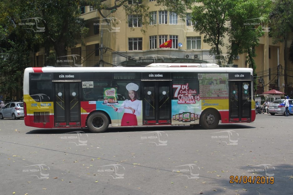 quảng cáo xe buýt mỳ cung đình