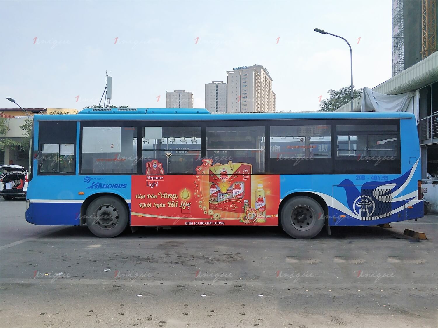 quảng cáo xe buýt vào dịp Tết
