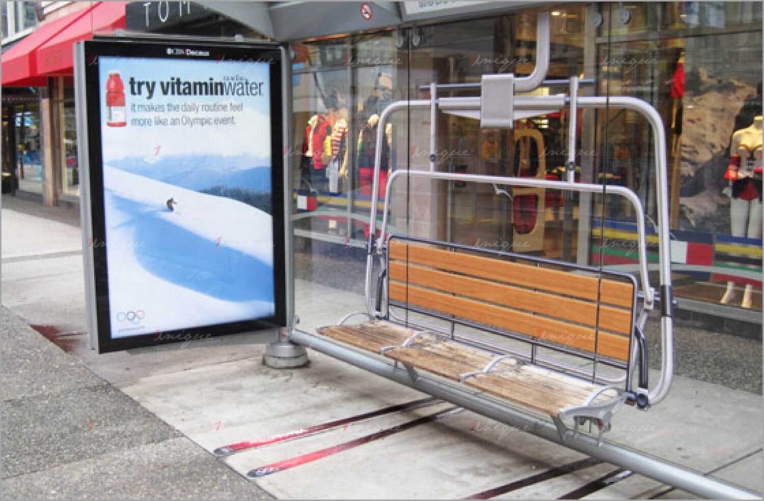 Những hình thức quảng cáo nhà chờ xe buýt độc đáo và ấn tượng nhất