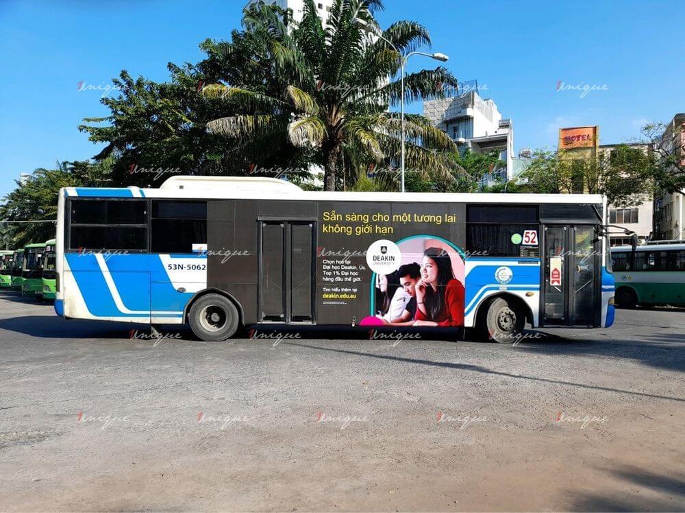 Chiến dịch quảng cáo trên xe buýt của Đại học Deakin