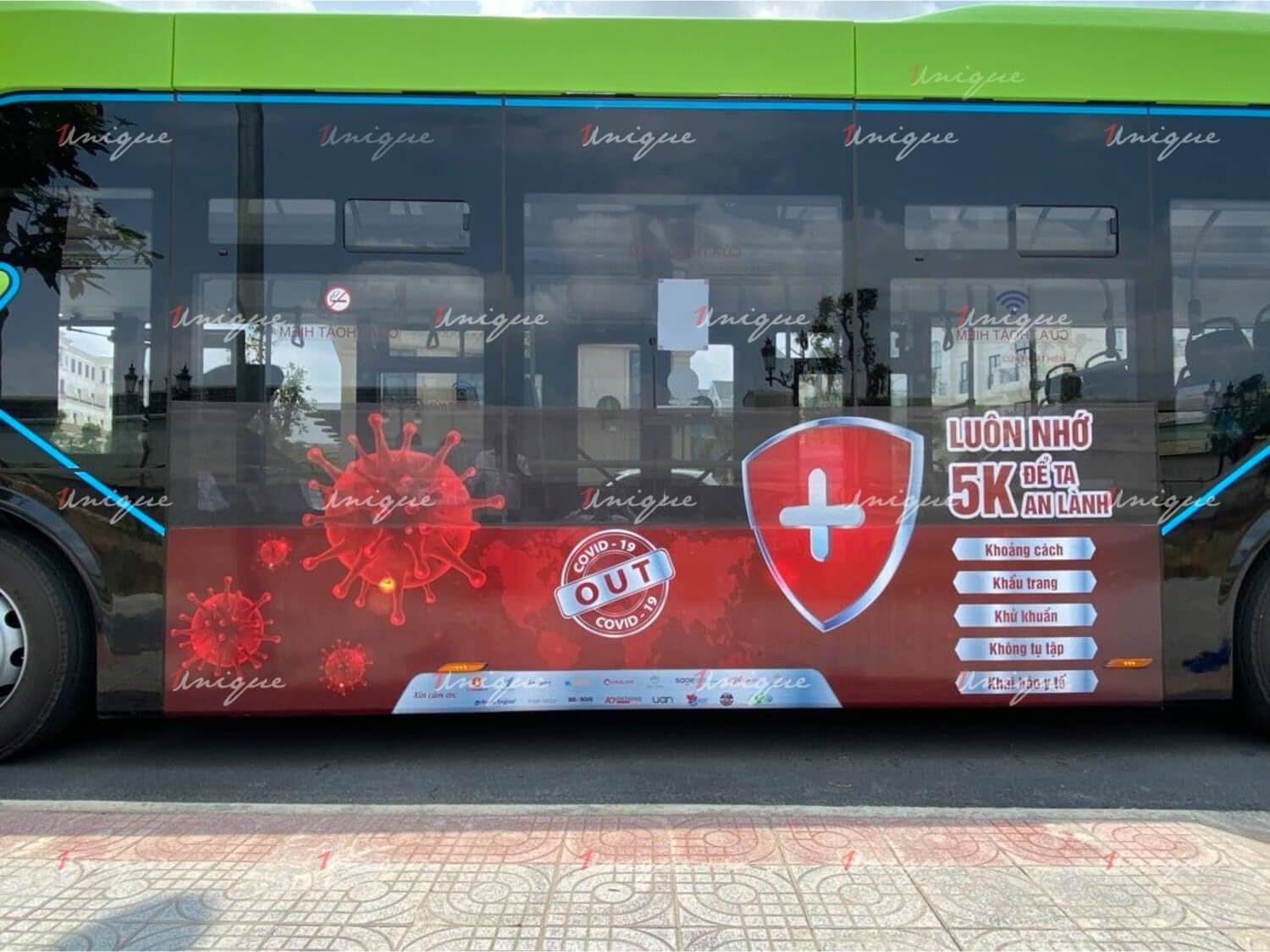quảng cáo trên xe buýt điện Vinbus chống dịch covid-19