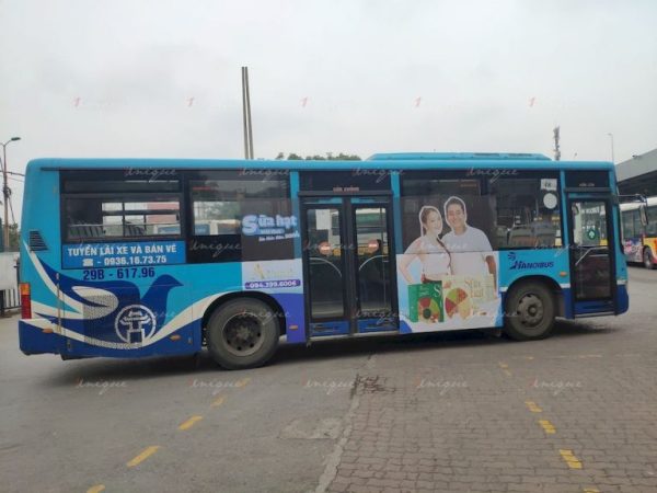 Sữa hạt A quảng cáo xe bus