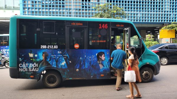 Tăng Duy Tân quảng bá MV “Cắt đôi nỗi sầu” với chiến dịch OOH khủng: Phủ sóng Bus và LED khắp Hà Nội, Hồ Chí Minh, Nha Trang